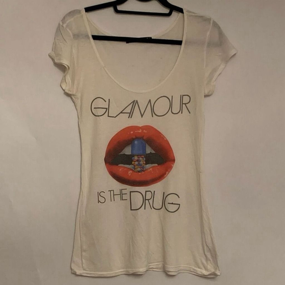 Trash & Luxury M Graphic Tee "Glamour is the Dr*g" Short Sleeve Vintage Y2K Lips - Picture 7 of 10